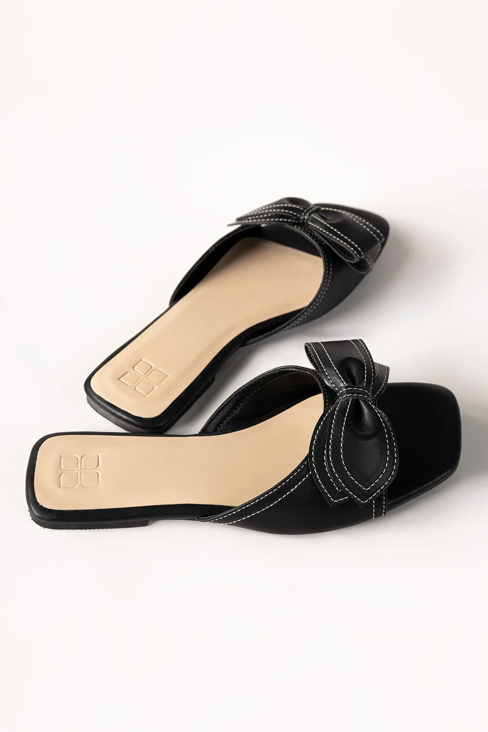 Women Black Slipper IFS-SLP25-005
