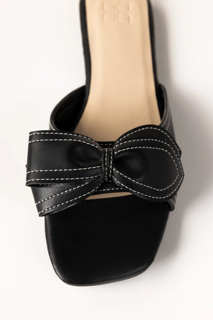 Women Black Slipper IFS-SLP25-005